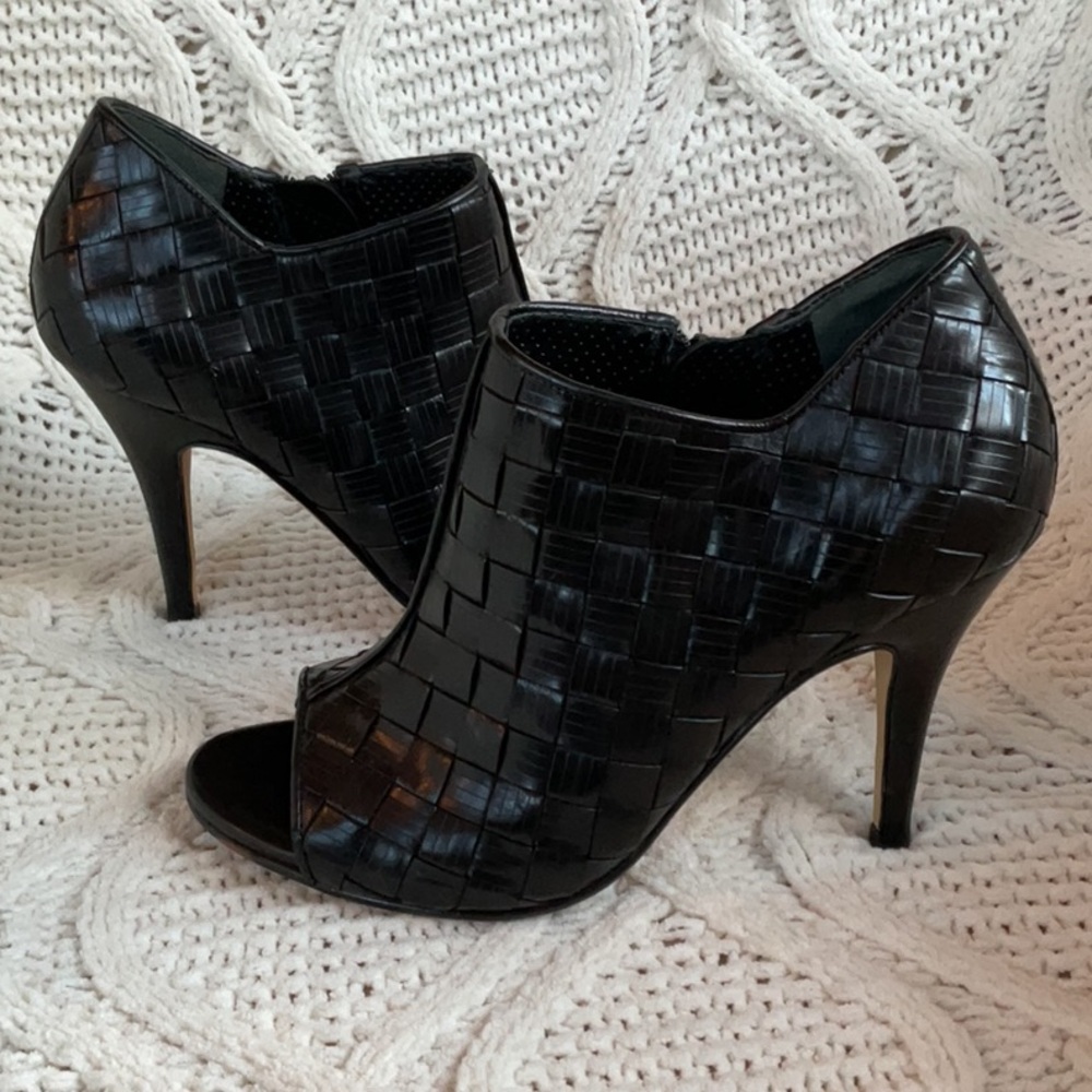 Cole Haan Peep toe Booties